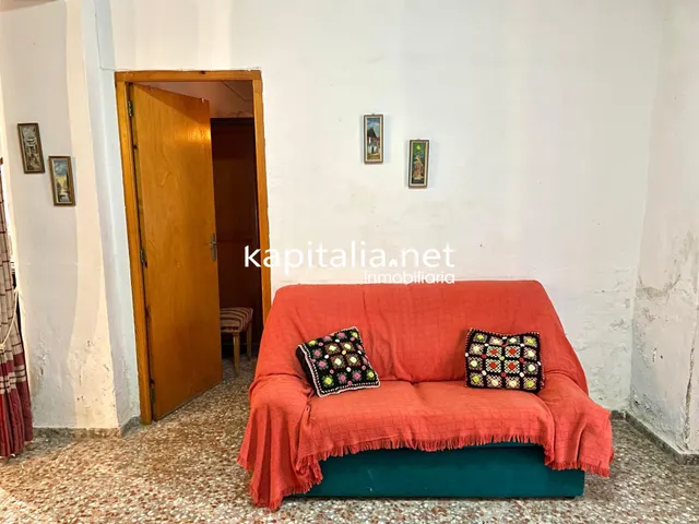 Casa a la venta en Ráfol de Salem. — 9
