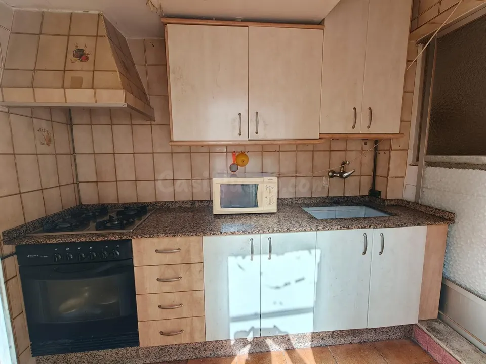 Piso en planta baja de 3 habitaciones con patio en Silla