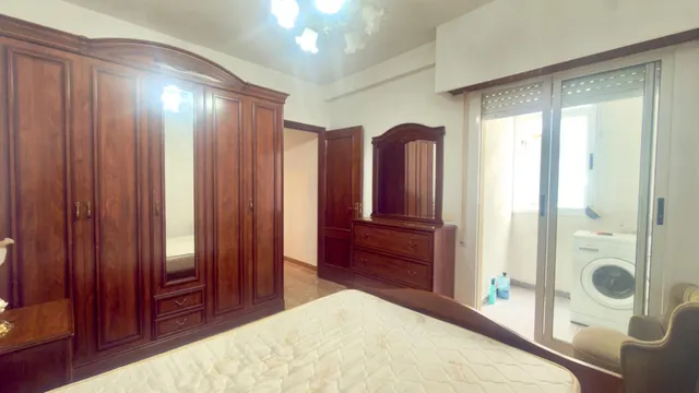 Piso de 4 Dormitorios con Terraza Esquinera de 35 m2 - Centr - foto 4