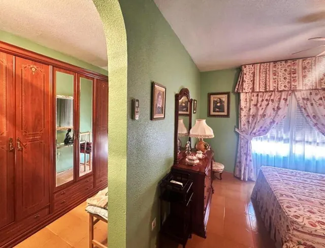 Bungalow con amplia terraza a pocos pasos de la playa y orientación Sur. — 26