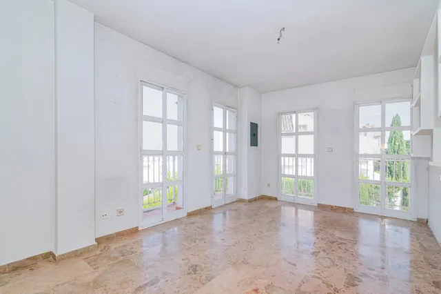 Chalet independiente en esquina en una zona muy buena de Huétor Vega — 29