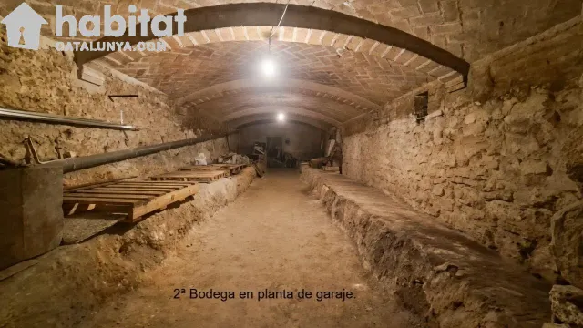 Casa señorial con historia y encanto en el centro de la beguda alta — 21