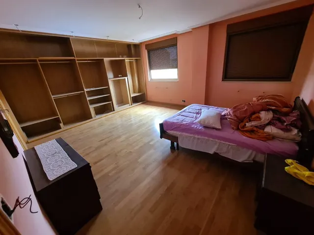SE VENDE AMPLÍSIMO APARTAMENTO EN VALENCIA DE DON JUAN, COCI - foto 2