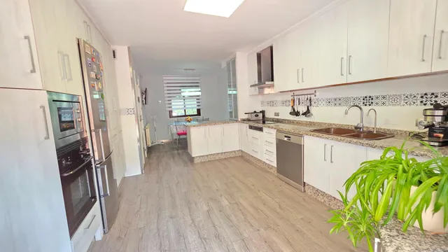 ¡increíble casa adosada con piscina privada en urbanización azahar! — 11
