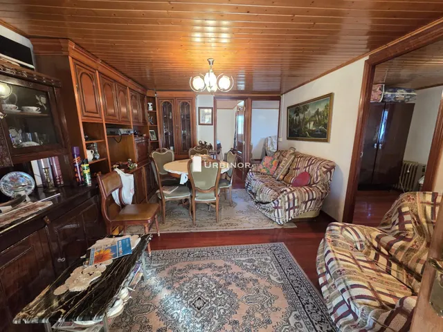 CASA reformada, con finca llana 3.300 m2 a 10 km. XINZO DE LIMIA. — 5