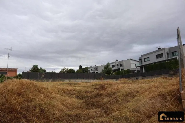 Construye tu hogar en Can Quirze: solar de 711 m2 en la mejo - foto 5