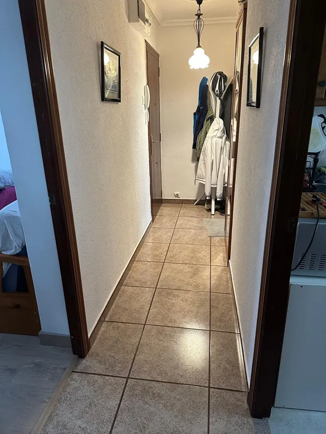 Piso Reformado en Avilés - La Magdalena: ¡Tu Nuevo Hogar Espera por Ti!       Cómpralo por 495€ / mes — 7