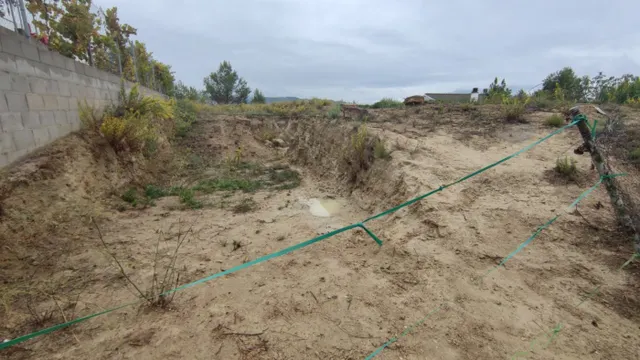 TERRENO SEMIPLANO EN VENTA EN LA URBANIZACIÓN DE RIVER PARK DEL PONT DE VILOMARA. — 3