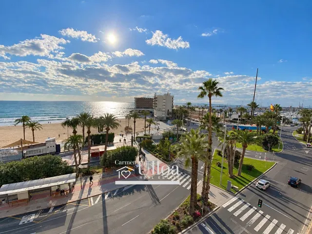 APARTAMENTO DE DISEÑO CON VISTAS AL MAR Y AL CASTILLO PLAYA  - foto 3