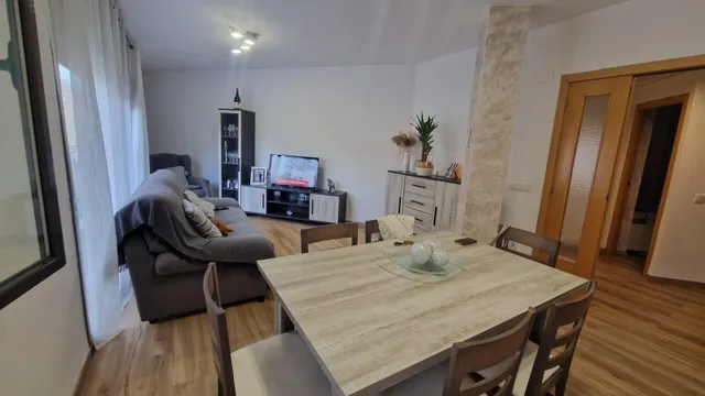 Amplio Piso en el Corazón de La Ràpita - Oportunidad Única — 15