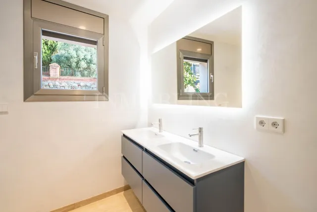 Espacio, luz y tranquilidad en una ubicación privilegiada de Sant Andreu de Llavaneres — 28