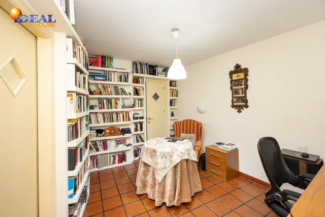GRAN CASA EN ALBAICÍN BAJO. — 44