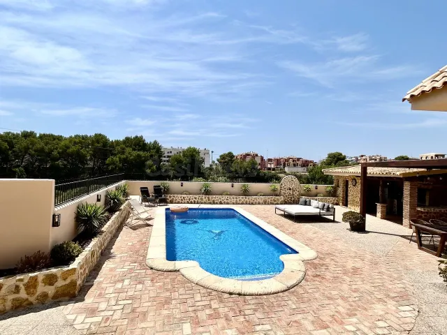 Villa 5 habitaciones 238m² en venta - La Zenia — 2