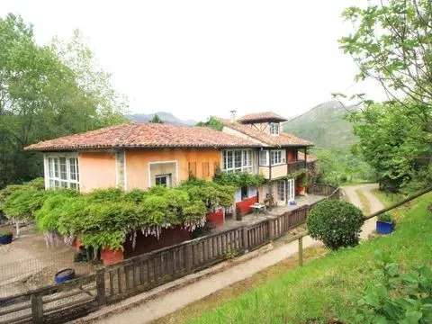 Casa con terreno en Mesariegos, Parres - foto 4