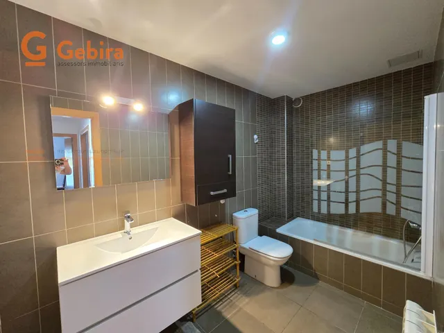 ¡BOMBAZO EN CUNIT! Vivienda impecable con terraza, piscina, parking y trastero — 12