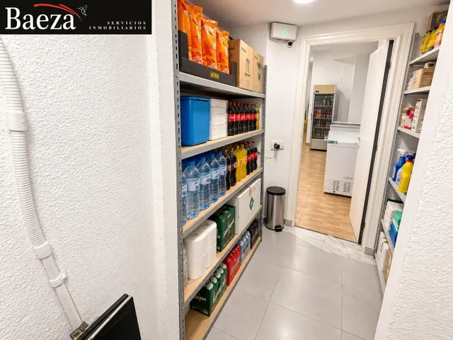 Traspaso de heladería-cafetería totalmente equipada — 15