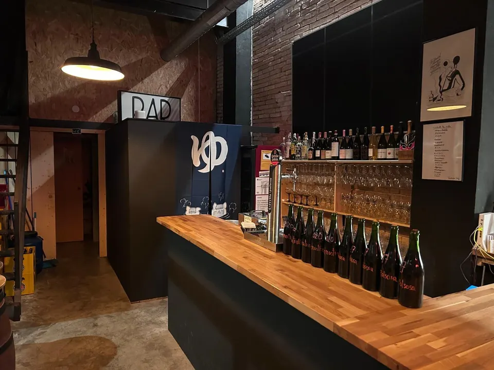Traspaso de bar de tapas y musical en el centro de Girona