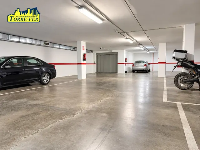 ¡estupenda plaza de garaje en venta en pleno centro de almeria, en calle gonzalez garbín! — 7