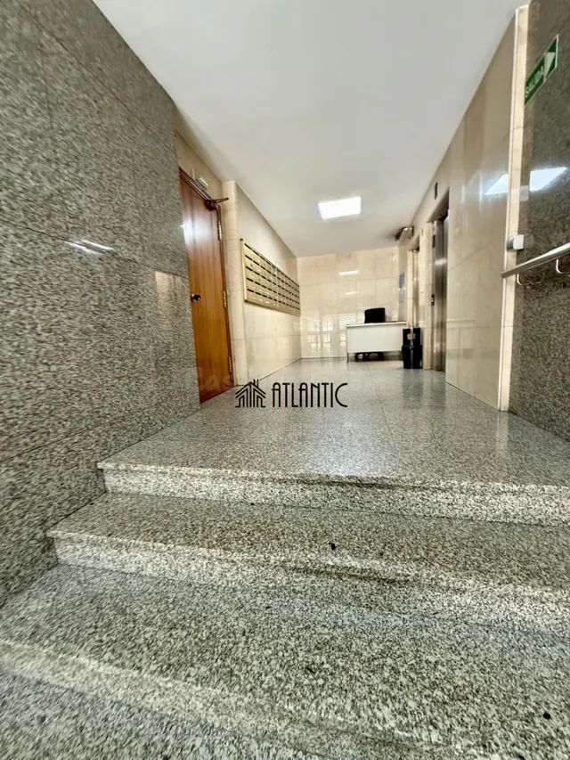 Oficina 70m² en alquiler - Centro Urbano - foto 3