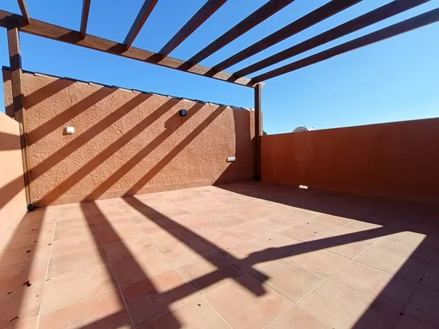 Villa 5 habitaciones 256m² en venta - Zona Pueblo — 36