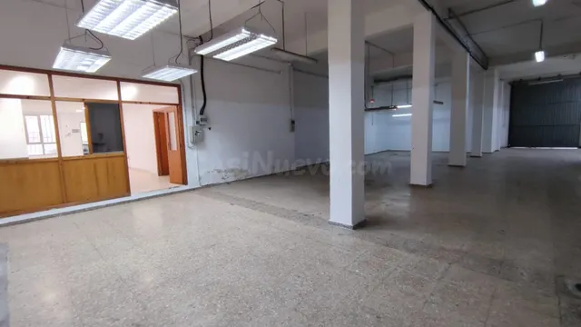 MAGNIFICO LOCAL COMERCIAL CON 2 SALIDAS EN GANDIA-BENIRREDRA - foto 2
