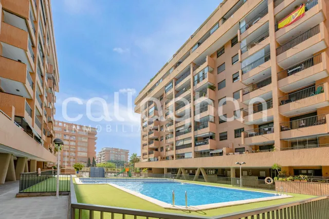 Exclusivo apartamento en La Patacona, a solo 50 metros del m