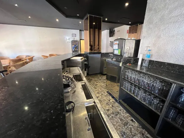 Local / comercial en Dolores — 7