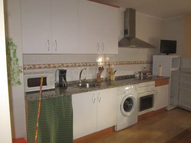 SE VENDE APARTAMENTO AMUEBLADO, SEMINUEVO, COCINA AMERICANA, - foto 3