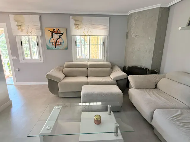 Un chalet totalmente reformado con vistas a la montaña — 9
