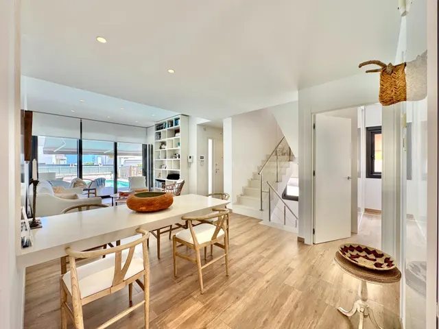 elegante villa con vistas parciales al mar. — 5