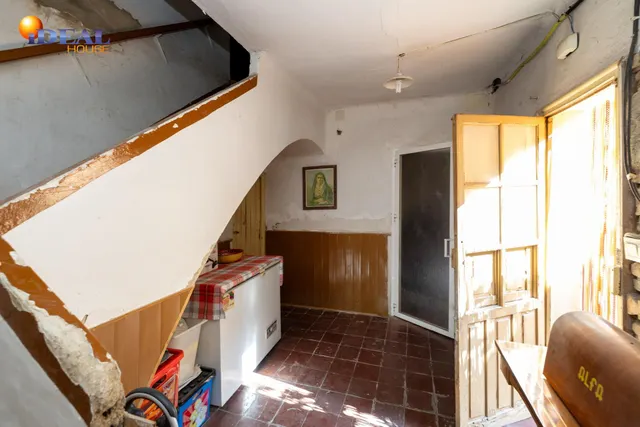 Atención promotores. Casa para derribar y hacer bloque de hasta 720 m2 de obra en Maracena centro — 5