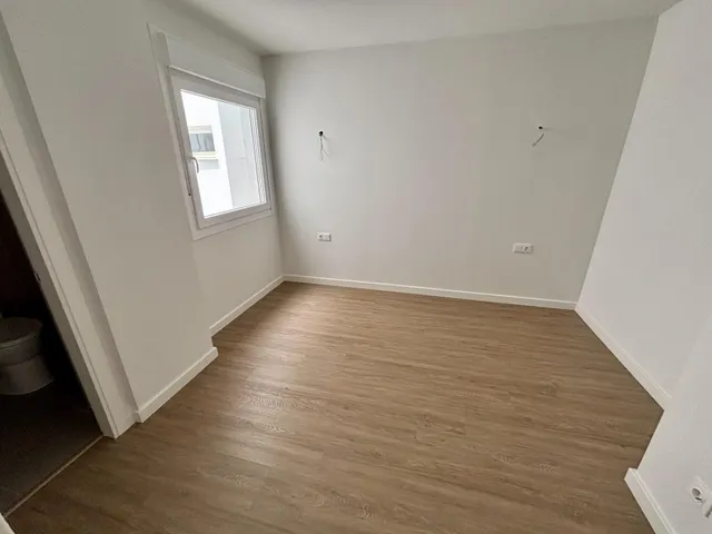 Moderno Apartamento en Fuengirola con Vistas y Amplias Zonas Comunes por €310,000 — 27