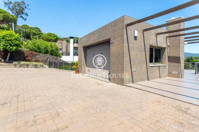 Casa en venta en Sant Cebrià de Vallalta - Urb. Vistamar — 40