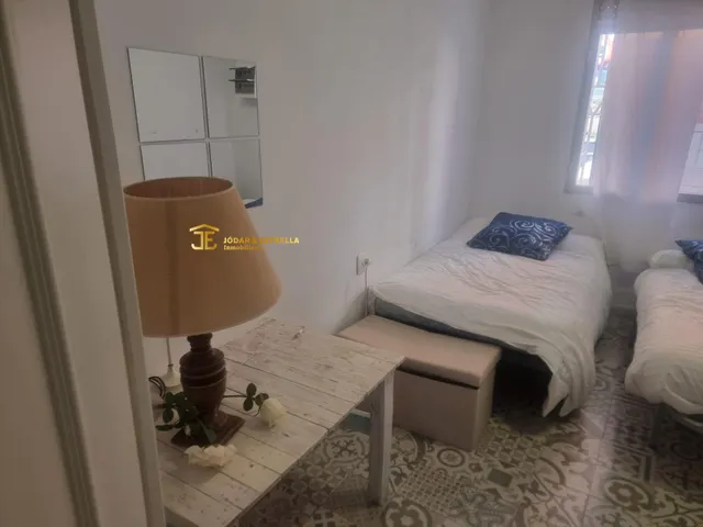 CASA DE 5 DORMITORIOS EN ZARZADILLA DE RAMOS. — 40