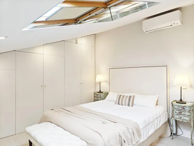Dúplex 3 habitaciones 150m² en alquiler - Cortes — 36