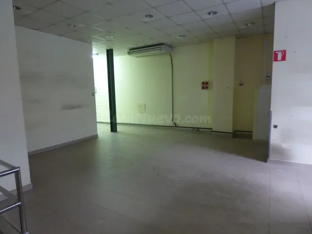 LOCAL COMERCIAL EN VENTA DE 143M2 EN LA ZONA DEL PASEO DE MA - foto 2