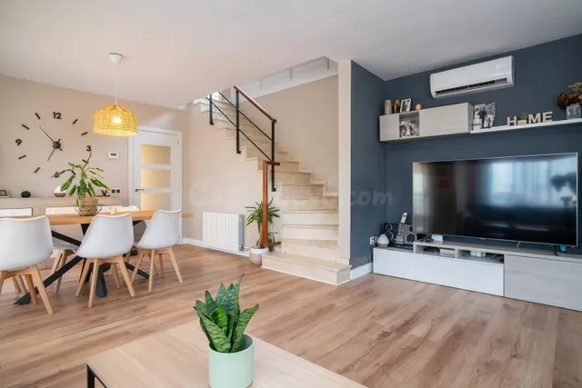Casa con Piscina en Venta en Can Parellada — 4