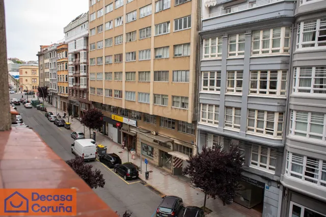 Gran vivienda muy luminosa en Fernando Macias, Plaza de Maes