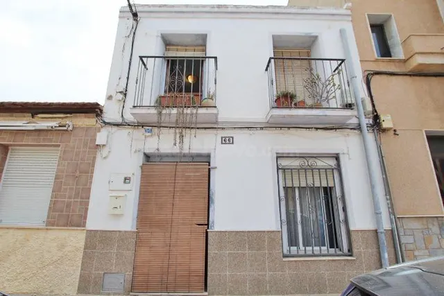 Encantadora Casa de Pueblo en el centro de Guardamar del Seg