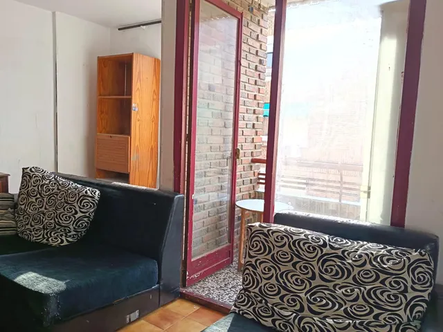 SE VENDE PISO / ASCENSOR/ PARA REFORMAR / BENALUA,/ JUNTO JUZGADOS — 8