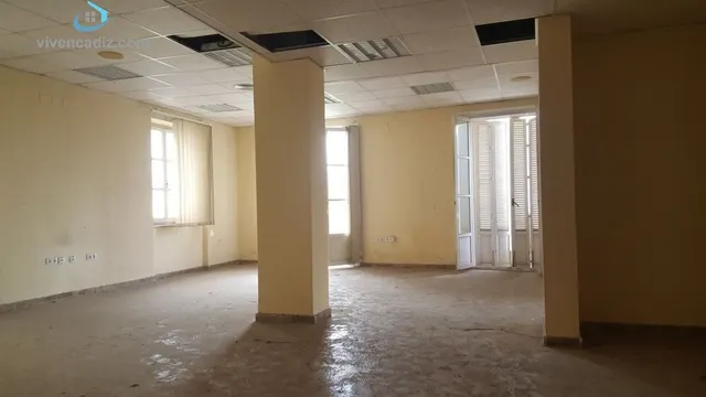 IDEAL INVERSORES. 320 METROS A REFORMAR. PARA OFICINAS O PISOS. — 8