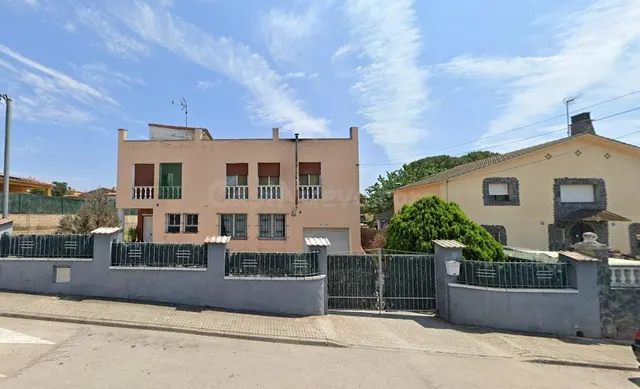 FANTÑSTICA CASAOKUPADA en Calle GironÑ¨s 10 de Sils (Girona