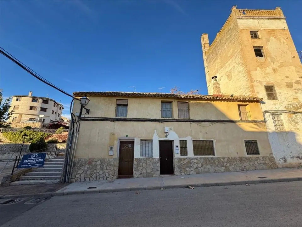 CASA EN VENTA ENGUERA (VALENCIA)