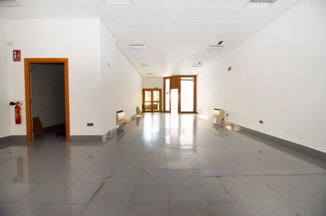 Urbis te ofrece un local en alquiler en zona Centro, Salamanca. — 11