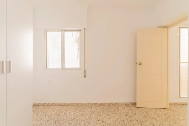 Espacio para toda la familia: 4 dormitorios y cochera — 21