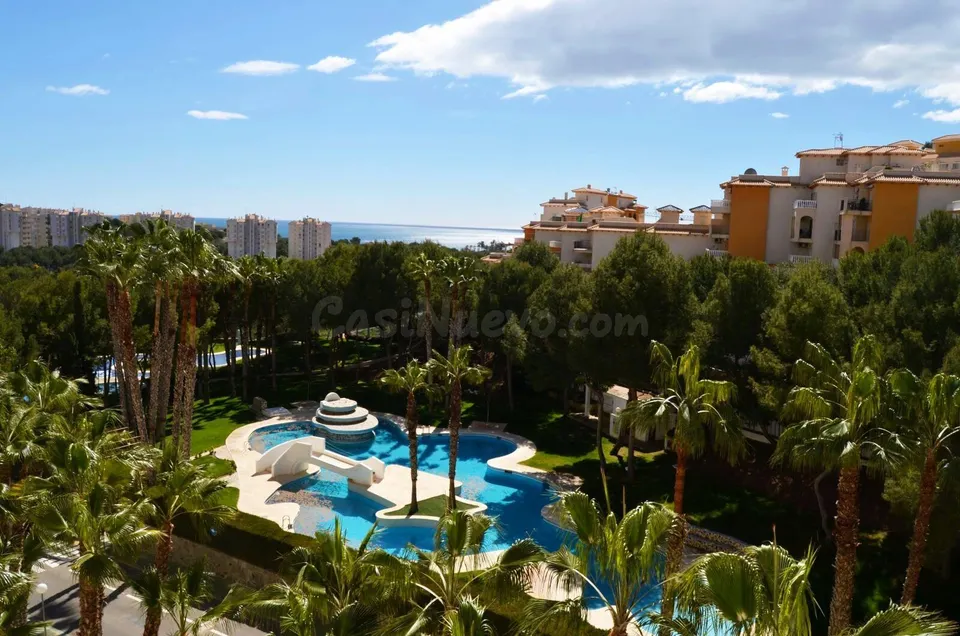 APARTAMENTO DE 2 DORMITORIOS CON PISCINA COMUNITARIA Y A 700 M. DEL MAR - ZONA DEHESA DE CAMPOAMOR, ORIHUELA COSTA -