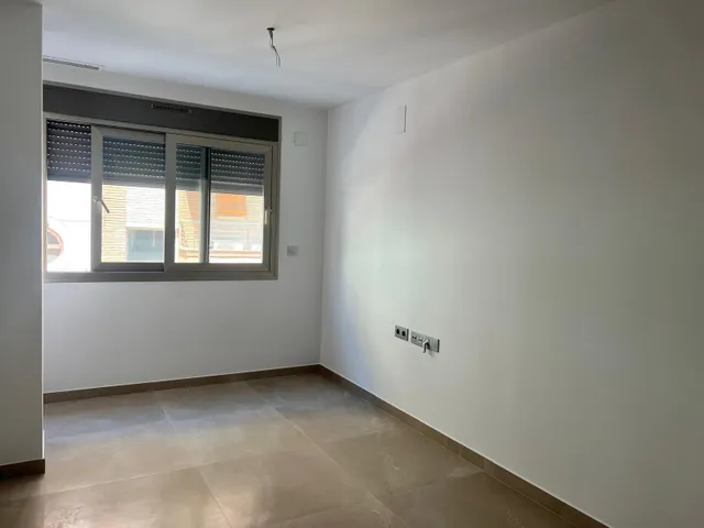 Para estrenar en el centro de Torrevieja, a estrenar! 🏡✨ — 7