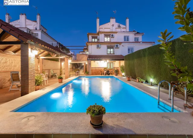 VIVIENDA PAREADA EN MONTELUZ — 17