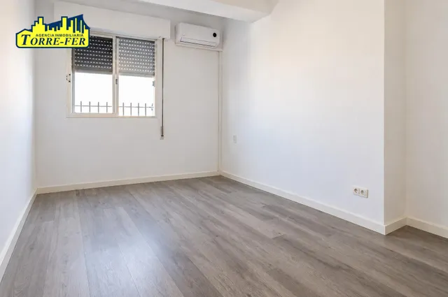 VIVIENDA DE TRES DORMITORIOS EN VENTA JUNTO CTRA SIERRA ALHA - foto 4