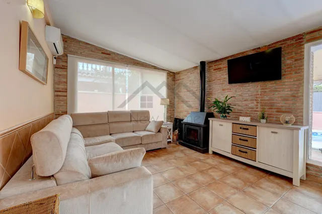 Chalet independiente en montecolorado | 400 m2 de parcela a solo 15 minutos de Valencia — 7